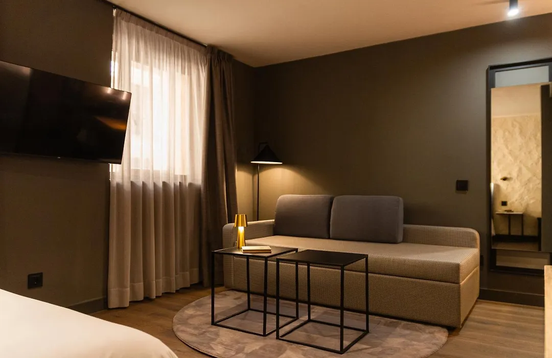 Letoh Letoh Sevilla-1